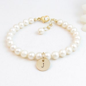 Pulsera de perlas reales con dije inicial de oro para niña o adolescente, pulsera de perlas de agua dulce personalizada con cierre de oro, regalo de bautismo