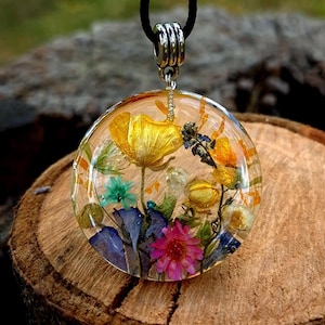 Pressed Flower Necklace Real Wildflower Pendant Resin Botanical Jewelry Terrarium Necklace Handmade Nature Jewelry for Women