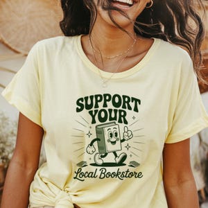 Support Your Local Bookstore Retro T-Shirt Design POD DTF DIY Sublimation Druck Vintage Cartoon Grafik