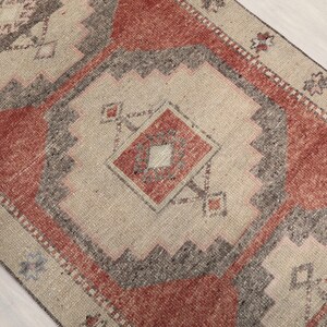 3x9 Red Vintage Runner Rug, 3x9 Oushak Runner, Bohemian Runner, 3x9 Handmade Antique Rug, Vintage Rug, Kitchen Runner,Hallway Wool Runner