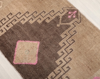 Alfombra vintage de 2x4 en tonos beige, marrón y rosa, alfombra desteñida, alfombra pequeña de lana, alfombra para baño, alfombra hecha a mano, alfombra vintage de 2x4, alfombra Oushak de tonos apagados, alfombra turca de 2x4