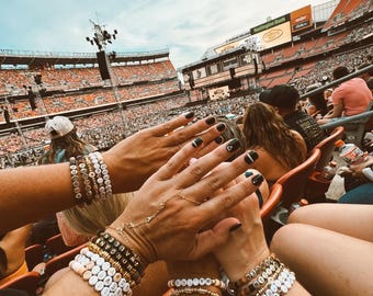 Morgan Wallen bracelets (bundle of six)