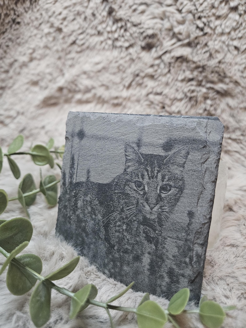 Personalisierte Schieferplatte mit Foto Gravur – Lasergraviertes Geschenk Hochzeit, Jubiläum, Geburtstag – Rund, Quadratisch, Herzform
