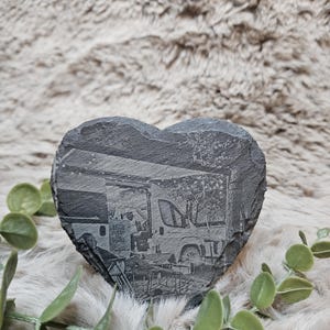 Personalisierte Schieferplatte mit Foto Gravur – Lasergraviertes Geschenk Hochzeit, Jubiläum, Geburtstag – Rund, Quadratisch, Herzform