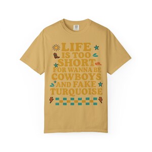 Funny Western Graphic Tee: Comfort Colors Cowgirl T-Shirt imagem 2