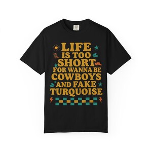 Funny Western Graphic Tee: Comfort Colors Cowgirl T-Shirt imagem 9