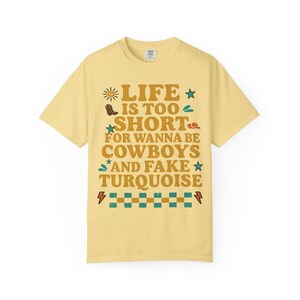 Funny Western Graphic Tee: Comfort Colors Cowgirl T-Shirt imagem 4