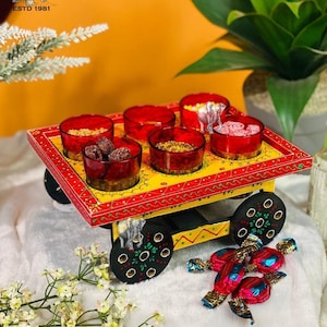 Handgeschilderde thee- en notenkar in Indiase Rajasthani-stijl - Veelkleurige waterkoker (7-delig product, 6 glazen, standaard)