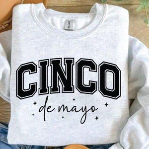 Cinco de Mayo SVG, PNG universitaire Cinco de Mayo, conception de chemise de vacances mexicaines, Fiesta SVG, T-shirt Cinco de Mayo, tendance Svg, fichier de coupe Cricut