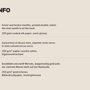 Puede incluir: Un gr&aacute;fico informativo con el t&iacute;tulo INFO, que enumera las especificaciones del producto en ingl&eacute;s, franc&eacute;s y alem&aacute;n. Detalla una portada y doce meses impresos a doble cara en papel estucado satinado de 250 g/m&sup2; semibrillante.