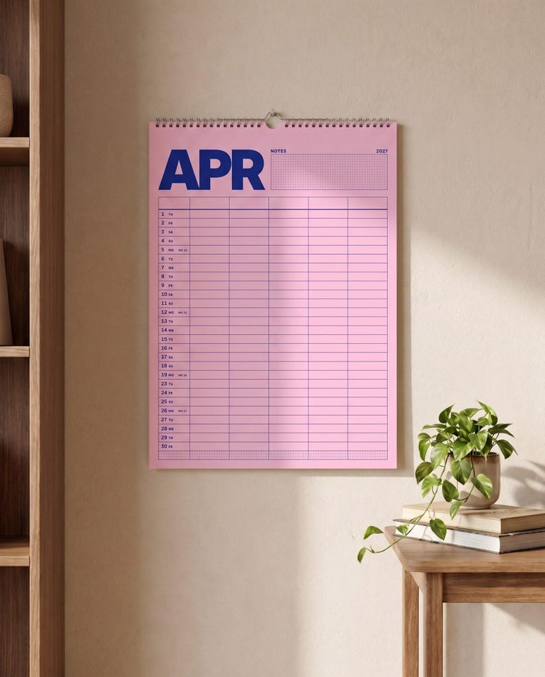 Calendario familiar 2027 A3 con 3, 4 o 5 columnas, planificador familiar en negrita con números de semana en rojo cereza, azul cobalto o rosa. imagen 10