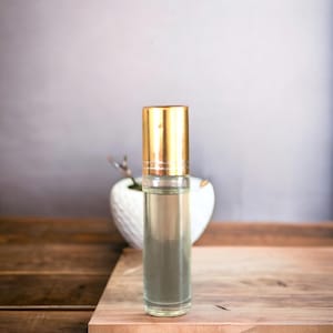 Floral Roll-On Perfume Oil: Natural Aromatherapy Fragrance Blend