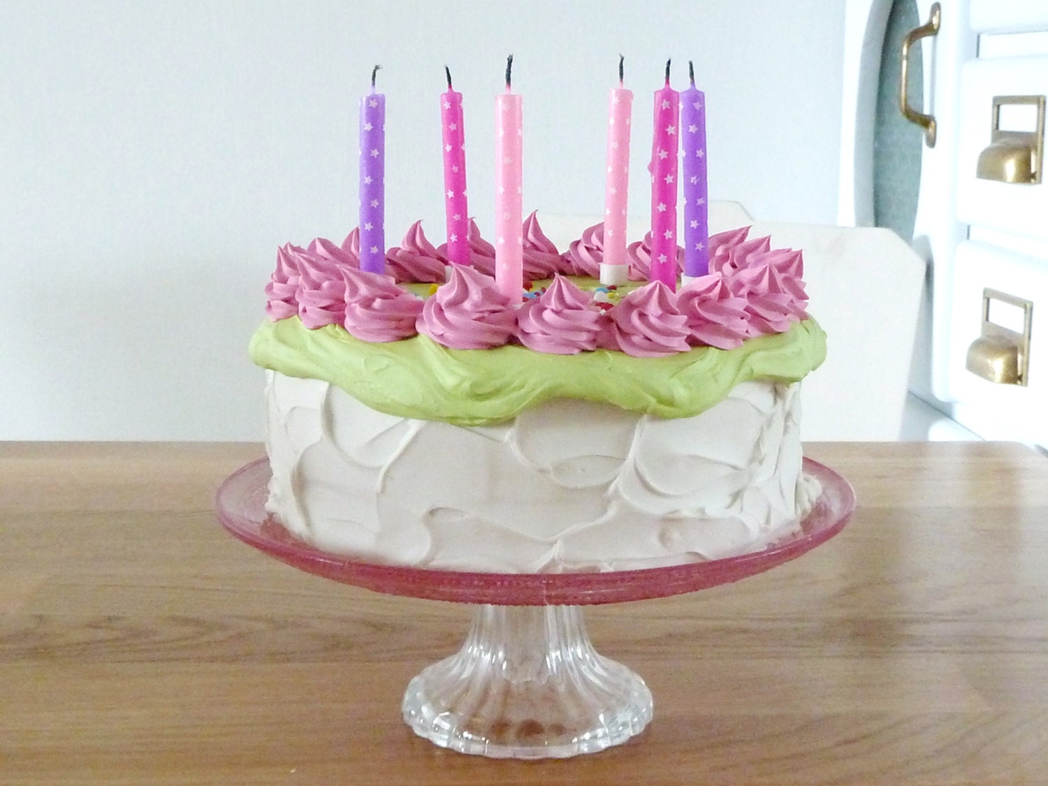 FAKE CAKE To Blow Out Candles To Celebrate A Birthday