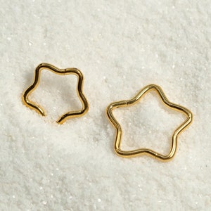 18G 16G Star Clicker Hoop Nose Ring Titanium Nose Hoop Septum Ring Nose Piercing Gold Silver Black Daith Cartilage Helix S12-30