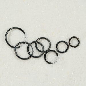 20G 18G 16G Schwarz Clicker Hoop Nasenring Titan Nahtlos Klappsegment Knorpel Hoop Septum Piercing Knorpel Hoop Helix Conch