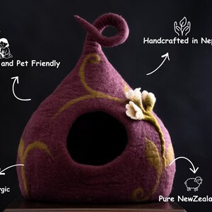 Grotte pour chat en feutre floral violet - Lit pour animal de compagnie en laine, confortable artisanal fabriqué au Népal image 4