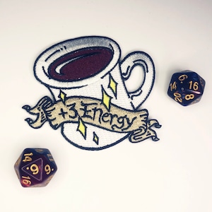 Modificateur d'énergie - écusson 3" - donjons et dragons - D&D - café, java, d20, dnd, dés, geek, cadeau, table, rpg, accessoire, brodé