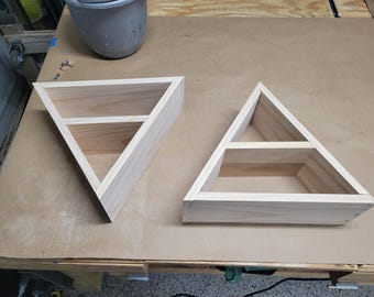 Triángulos de madera hechos a mano