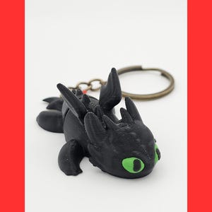 Flexi Toothless Dragon Keychain inspired by How to Train Your Dragon / Toothless Keychain with red tail / Night Fury Dragon / 3D Toy