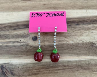 Orecchini con mela rossa glitterata Betsey Johnson, gioielli regalo NWT, tutti i prezzi degli articoli includono le tariffe statunitensi