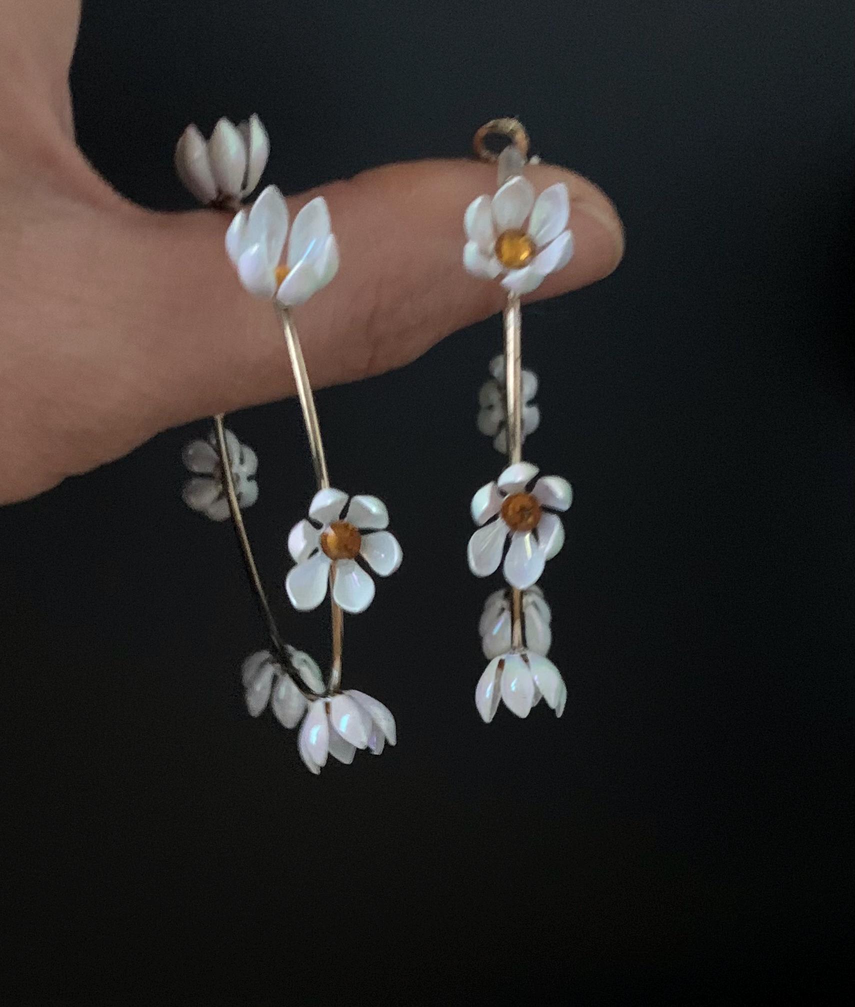 Betsey Johnson White Daisy Flower Hoop Earrings Jewelry - Etsy