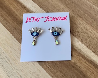 Pendientes con icono de ojo de Betsey Johnson