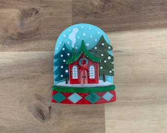 Erstwilder Schneekugel Brosche Winter Pin NWOT alle Artikelpreise inklusive US-Zölle