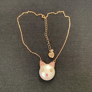 Betsey Johnson pearl cat pendant necklace  jewelry new without tags