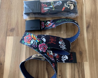 Ed Hardy Y2K Totenkopf mit Rose, Messer Tattoo Vintage Gürtel längenverstellbar NWOT Alle Artikelpreise enthalten US-Tarife