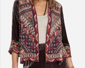 Chaqueta tipo bolero de terciopelo bordado de Johnny Was Ravi, nueva sin etiqueta, talla XS. Todos los precios incluyen aranceles estadounidenses.