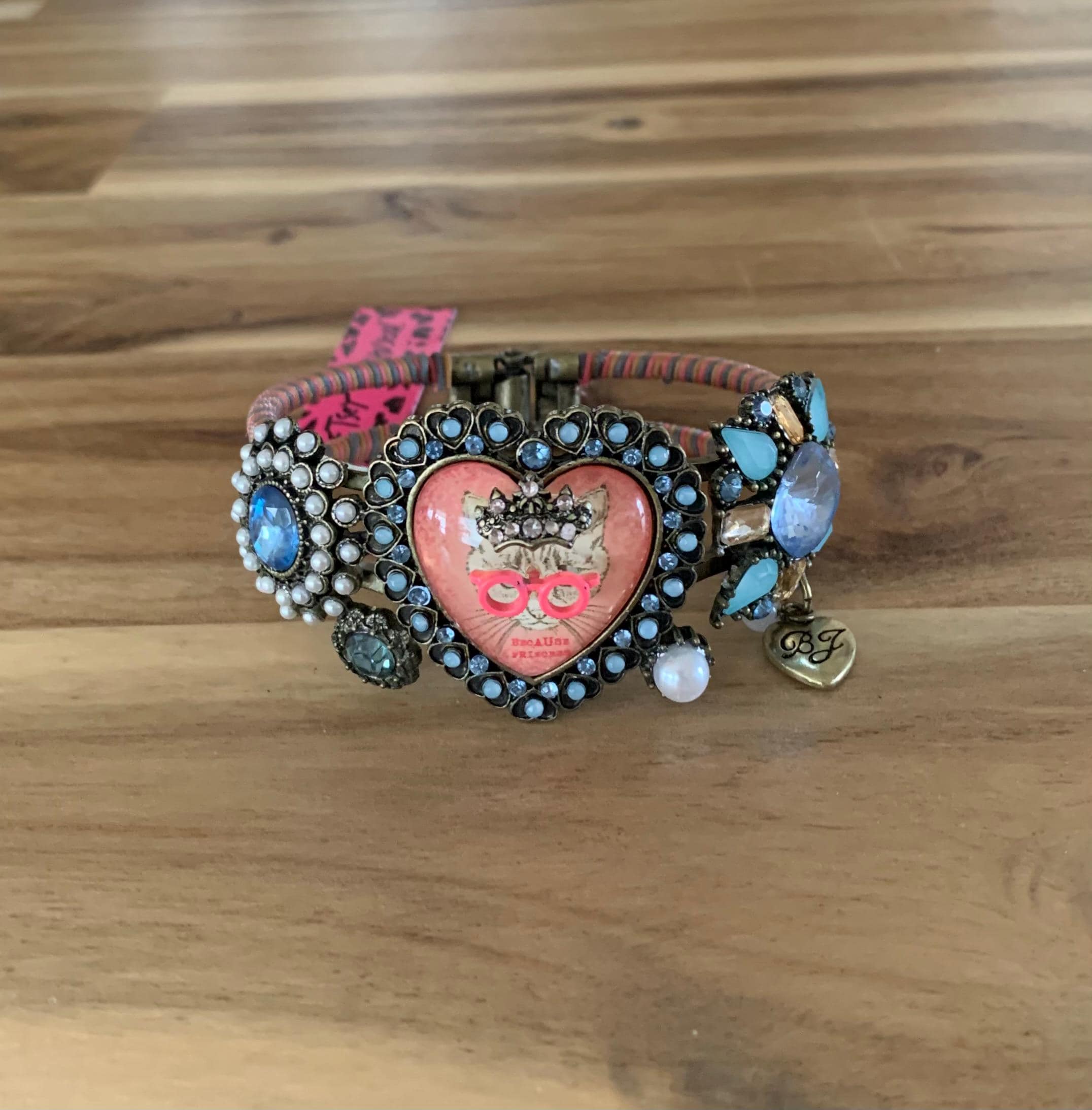 VTG BETSEY JOHNSON Blue Polka Dot Hinged Woman\'s Bangle Watch 7\