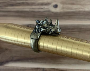 Bronze Nashorn Ring Vintage Schmuck Größe 12 NWOT Alle Artikelpreise enthalten US-Zölle