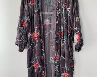 Chaqueta tipo blazer tipo blazer de terciopelo bordado estilo bohemio de Johnny Was Uriah, talla M, nueva sin etiqueta. Todos los precios incluyen aranceles estadounidenses.