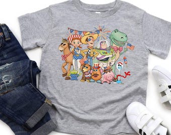 T-shirt Toy Story 4 juillet T-shirt patriotique Woody Buzz l'Éclair Fête de l'indépendance Disney cadeau pour la famille Drapeau des États-Unis assorti aux rayures étoiles de l'Amérique