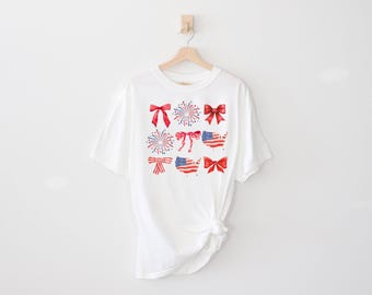 Camiseta de colores cómodos, camiseta con lazo coqueto, camiseta con mapa de la bandera de EE. UU., camiseta del 4 de julio, camiseta de mujer estadounidense, camiseta patriótica de EE. UU., camiseta de fuegos artificiales, camiseta con lazo rojo
