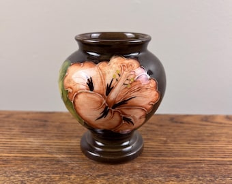 1960's Moorcroft Hibiscus vase (2)