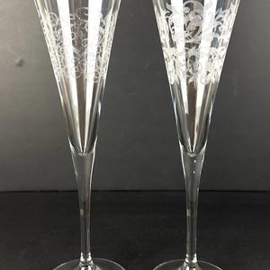 Nachtmann Delight Etched Crystal Champagne Toasting Flutes Signed (2) 9 5/8&quot;