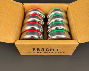 NOS Vintage Sun-Glo Spangler Deluxe Professional Shuffleboard Weights / Pucks – Set of 8 New Old Stock (4 Red, 4 Green)