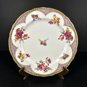 Vintage Aynsley Wilton English Bone China Salad Plates - 4 Pieces plus 1 Dinner Plate