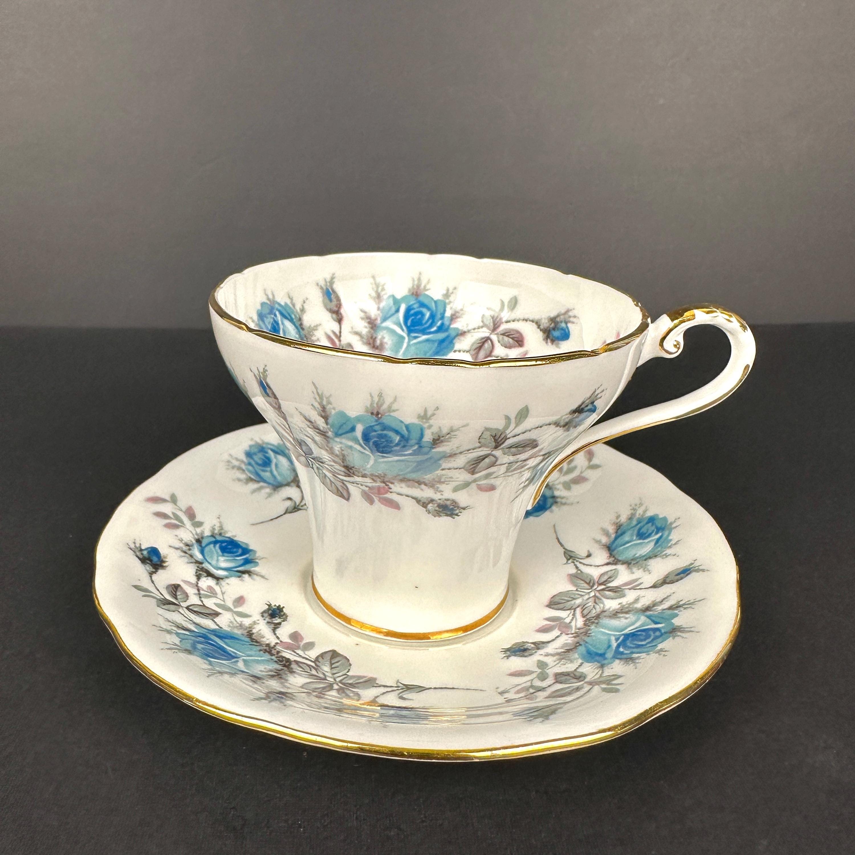 22 【磁器】AYNSLEY Aynsley Bone China Corset Teacup and Saucer 2294 Blue Roses