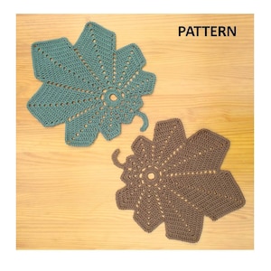 A crochet pattern from Nancy Brown-Designer - a pattern for the best little hexagonal mats... Perfect little hexagon shaped mats for everyday use, for decorating the kitchen table, picnic table or any table. A casual home decor accessory.