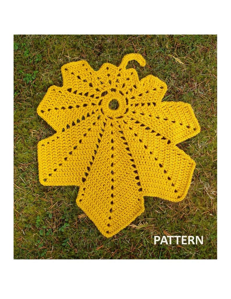 A crochet pattern from Nancy Brown-Designer - a pattern for the best little hexagonal mats... Perfect little hexagon shaped mats for everyday use, for decorating the kitchen table, picnic table or any table. A casual home decor accessory.