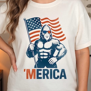 Bigfoot Merica PNG, drapeau américain patriotique 4 juillet Png, cadeau pour croyants Sasquatch, fierté américaine, fête de l'indépendance