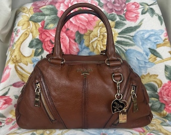 CLASSIC Prada bordeauxrode leren tas met handvat