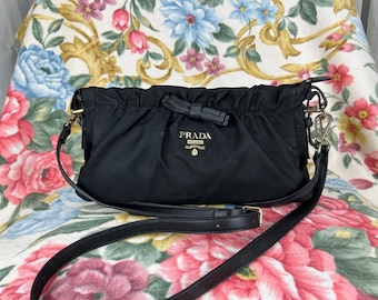 Miu Miu Archive Vintage Bicolor Leaf Design Leather Hand Bag Miu Miu Archive Vintage Bicolor Leaf Design Leather Hand Bag