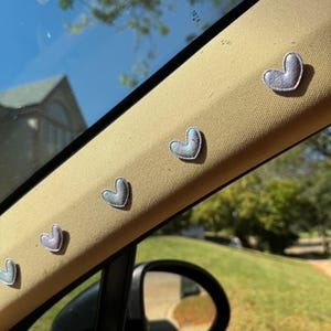 Niedliches Autozubehör, Auto-Armaturenbrett-Dekor, lila Auto-Dekor, Auto-Innendekor, Frauen-Autozubehör, begabter Autoanhänger, lila, rosa, blau