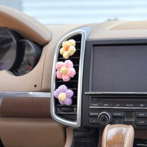 Cute Vent Clip Flowers, Crochet Daisy Car Accessories, Floral Air Freshener Decoration, Car Vent Accessory, Floral Car Decor
