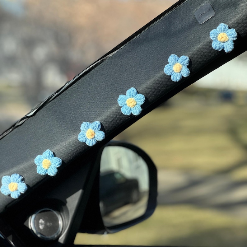 Daisy Car Accessories, Flower Crochet Car Decor Accessory, Handmade Daisy Car Charm, Dashboard Decor, Gift for Her, Floral Car Decoration