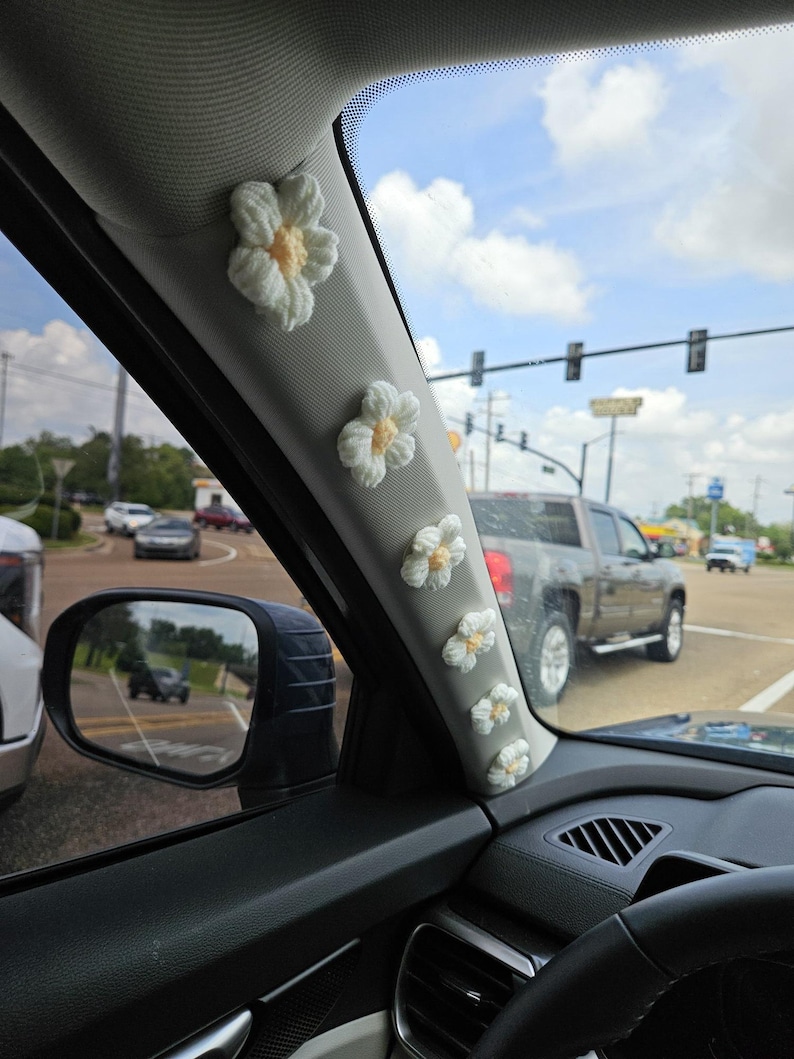 white daisy car acessories
