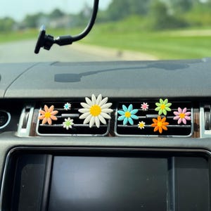 10pcs Cute Daisy Flower Car Vent Clip Set, Flower Car Freshener, Fashion Car Diffuser, Car Vent Fragrance, Women Flower Car Decoration Gift